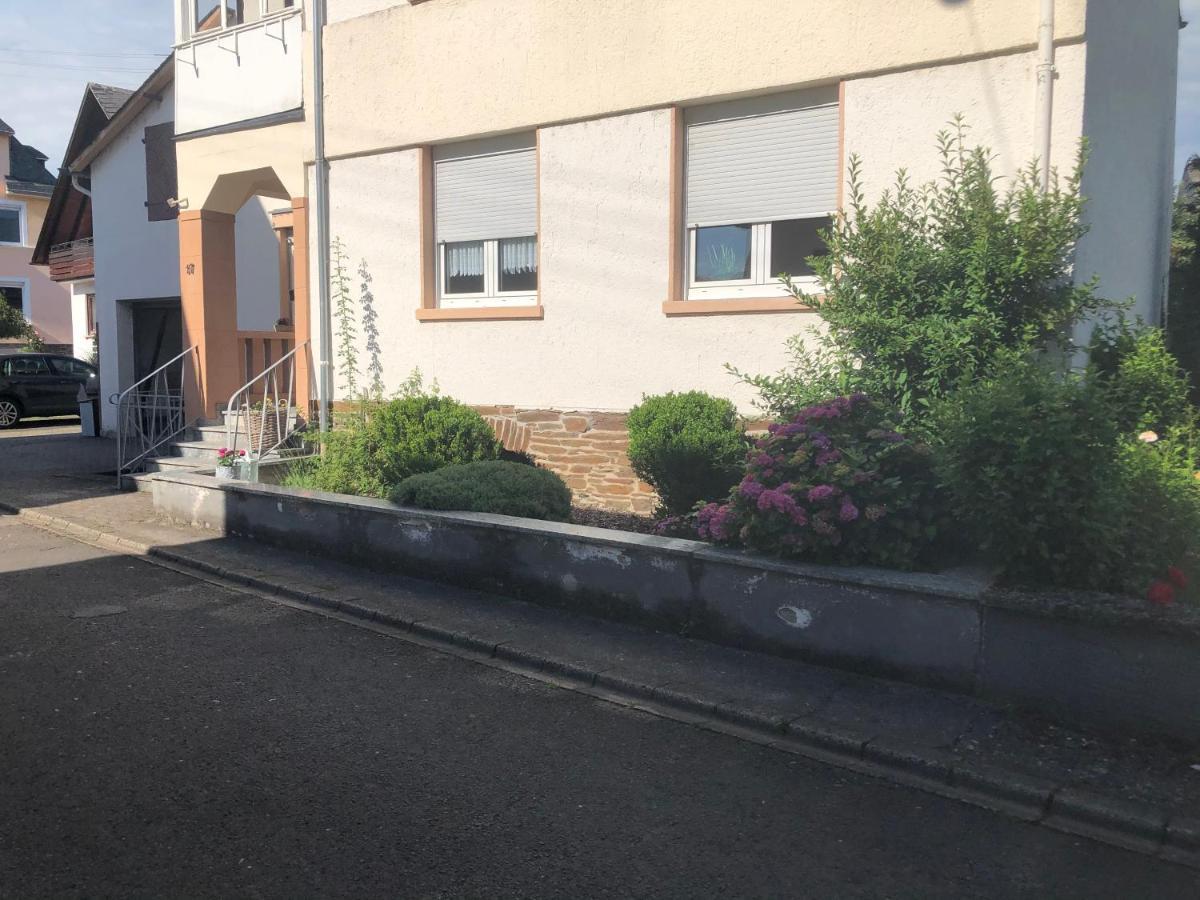 Ferienwohnung Eberhard Altes Winzerhaus Bullay Luaran gambar