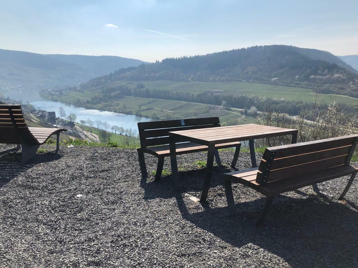 Ferienwohnung Eberhard Altes Winzerhaus Bullay Luaran gambar